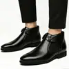 2026 Estilo Cuatro Estaciones Puntiagudos Ligeros Talla Grande 48 Botas de Moda Versátiles de Caña Alta para Hombre Club Nocturno Venta al por Mayor