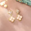 Pendientes de Trébol de Cuatro Hojas de Zirconia de Alta Gama Lujo Accesible Moda Pendientes de Aguja de Plata S925 Estilo Coreano Exquisitos Pendientes Pequeños de Aroma para Mujeres
