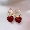 Pendientes cuadrados geométricos retro en forma de corazón, un diseño único y elegante para mujer, con un aspecto minimalista y moderno, y un toque de lujo discreto