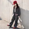 Chaqueta de retazos a cuadros para niña, nueva colección otoño/invierno 2026, tallas mediana y grande, conjunto de dos piezas con diseño de dos piezas falso, sudadera y pantalones de chándal, para ventas transfronterizas