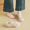Transpirables diseño de nicho superficie de cuero suela blanda zapatos Cortez para estudiantes resistentes al desgaste con cordones bloques de color estrellas retro zapatillas deportivas de tabla