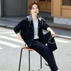 Conjunto de Terno Novo de Outono da Mamãe Roupas Populares para Mulheres de Meia-Idade e Idosas Deste Ano Jaqueta Jeans com Capuz Calça de Barra Reta Conjunto de Duas Peças