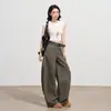 8186 Novo Verde Militar Design Retrô Americano Senso de Design Bolso Grande Jeans Cimitarra Calças Largas de Comprimento Total Femininas Yi Chun