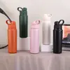 Copo Térmico Portátil para Carro de Grande Capacidade Revestido em Pó Aço Inoxidável Copo Esportivo para Uso ao Ar Livre Copo Portátil com Canudo