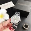 En stock reloj al por mayor para hombre casual simple de negocios Relojes relojes de cuarzo para mujer comercio exterior caliente