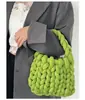Nueva bolsa de terciopelo, bolsa tejida a mano DIY, bolso de mano de hilo hilado con núcleo de terciopelo de cristal, procesamiento personalizado y venta al por mayor OEM