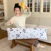 Almohada larga de terciopelo lechoso para mujeres, diseñada para dormir con las piernas recogidas, dormir de lado, respaldo de sofá, cojín de respaldo para sala de estar, nuevo estilo 2026