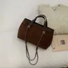 2025 Nuevo Otoño Bolso de Compras Pequeño con Cadena Estilo Cesta de Verduras Fragante para Mujer Bolso de Hombro Retro para Viajes de Trabajo