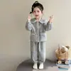 Conjunto elegante de terciopelo floral para niñas, conjunto de pijama cálido de dos piezas para bebé para otoño e invierno