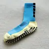 Calcetines deportivos antideslizantes dispensadores para hombre, calcetines de fútbol con forma de flecha, absorbentes de sudor, transpirables, con base de toalla, calcetines de entrenamiento de plástico caliente para fútbol.