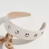 Moda Europea y Americana Elegante Diadema de Cuero de Ala Ancha Estilo Punk Moda de Corte Metálico Accesorios Versátiles para el Cabello para Mujeres al Salir