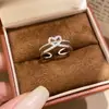 Anillo Abierto Cuadrado de Circonita de Lujo Ligero Estilo Francés con un Diseño Único, Joyería Exquisita Vintage de Alta Gama para Mujeres