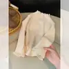 Ropa interior para niñas 2025 primavera y otoño nuevo estilo para niñas pequeñas con ribete de encaje, camisetas versátiles de moda, ropa para niños