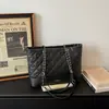 Bolsa Tote Grande Capacidade Feminina Lingge Primavera/Verão 2026 Versátil de Alto Valor Bolsa de Ombro Bolsa de Ombro Tendência