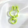 Llavero Giratorio de Conejo de Dibujos Animados en Color Macarrón Cierre de Langosta Colgante Hecho a Mano Cadena para Bolso Accesorios de Joyería DIY Venta al por Mayor