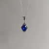 Colar Pingente Cruzado Estilo Vitoriano com Rubi para Mulheres, Flor Romã de Luxo Leve Joia de Alto Padrão Colar com Pedra Preciosa