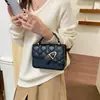 Bolso cuadrado pequeño de moda transfronterizo de nicho para mujer, nuevo bolso de hombro con patrón de diamantes de color sólido para otoño 2026, bolso cruzado para el día a día