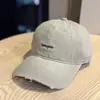 Chapéu de Pato com Letras Estilo Academia Novo para Mulheres, Versátil para Sair, Faz o Rosto Parecer Menor, Boné de Baseball com Aba Larga Aprofundada, Tendência para Casais