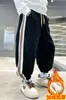 Roupas Infantis Calças de Fleece para Meninos Outono e Inverno Esportivas Engrossadas Quentes para Meninos Transfronteiriças Tendência Esportivas Casuais