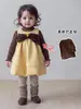 Conjunto Estilo Retrô para Meninas Outono e Inverno Vestido Colete com Laço Menina Suéter com Pelúcia por Dentro Roupa Quente de Inverno