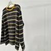 "Se ve bien con colores contrastantes" Camiseta de felpa con textura de rayas para mujer en Otoño e Invierno, Holgada y Versátil, Informal Bordada de Cuello Redondo para Usar Debajo