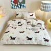 Estilo Ins A Terciopelo de Leche Cálido con forro polar Producto Único Funda de Edredón Funda de Almohada Otoño e Invierno Cubre Edredón Individual Doble Cama Suministros para la Parte Superior