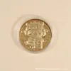 Moneda Conmemorativa del Zodiaco Oveja 2027 Lámina de Oro Sobre Rojo de la Suerte para Compañías de Seguros y Reuniones Anuales Corporativas Regalo Artesanal