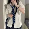 Camisa de Manga Corta Estilo Universitario JK para Mujer Camisa Blanca Básica Bordada Estilo Escolar Top Holgado Versátil