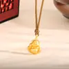 Plata de Ley S925 Tienda de Oro Mismo Estilo Collar Buda Maitreya Colgante Pequeño de Buda de Oro para Niña Cuerda Tejida Buda Sonriente Nuevo Estilo Chino