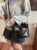 Bolsa Feminina 2026 Nova Tendência Outono e Inverno Casual Grande Capacidade Vintage Versátil Transversal Saco Balde Bolsa de Ombro