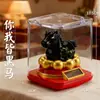 A Criança Má do Mar Figura que Acena Desenho Animado Anime Figura Periférica Decoração de Gato da Sorte Montado no Carro Gato da Sorte Movido a Energia Solar