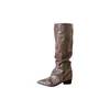 Nova coleção outono/inverno 2026: botas de bico fino, com salto grosso e de salto alto que exalam elegância, criam um efeito emagrecedor e oferecem um visual de inspiração francesa, moderno e deslumbrantemente bonito, perfeitas para influenciadoras femininas