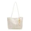 Bolsa de Ombro Feminina de Grande Capacidade, Bolsa Feminina da Moda 2025 Inverno Novo Estilo Coreano Pequena Estilo Fragrante Bolsa de Ombro Axila