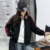 Chaqueta de moda con estilo de tres rayas estilo americano para niñas, nueva de otoño, con cuello alto, chaqueta de béisbol, chaqueta a rayas, chaqueta con capucha