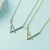 Novo Colar Geométrico para Mulheres com Design Único, Estilo Minimalista, Versátil Versão Coreana, Corrente de Clavícula da Moda com Elegância Simples