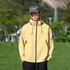 Jaqueta de Casal para Exterior Masculina Outono Jaqueta de Montanhismo Americana Impermeável à Prova de Vento com Capuz Solta Versátil Jaqueta Masculina