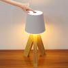 Lâmpada Nórdica de Carregamento Sem Fio para Quarto, Minimalista Criativa Luz Luxo Leve Sala de Estar Cabeceira Decorativa Lâmpada de Mesa de Madeira Maciça, Estilo Ins