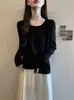Ropa de otoño para mujer de talla grande: suéter elegante de cuello redondo con un diseño único, que presenta un corte favorecedor y un efecto adelgazante