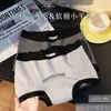 Estilo esportivo, calcinhas de algodão sem costura para mulheres, amigáveis à pele e respiráveis, antibacterianas 10A, com um reforço de algodão estendido, confortáveis e que abraçam o quadril, design de quatro cantos