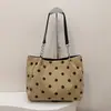 Bolsa Tote de Design de Nicho Transfronteiriço com Bolinhas de Grande Capacidade Bolsa Versátil Simples e Estilosa Bolsa para o Dia a Dia Ombro Único Sob o Braço