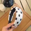 Diadema de Satén con Lunares Blancos y Negros de Ala Ancha para Mujer Estilo Coreano Accesorios para el Cabello Altos en la Parte Superior Pinza para el Cabello Moda Diadema Nuevos Accesorios para el Cabello Antideslizantes