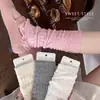 Sapatos com Meias Empilhadas de Algodão Estilo Miu para Mulheres, Apresentando Bordas Franzidas, Meias Empilhadas de Malha em V, Meias Finas Retro Vazadas para Primavera e Verão