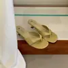 Chinelos para Mulheres, Simples e Estilosos, Adequados para Férias na Praia, Novo Modelo para Uso ao Ar Livre, de Salto Alto, Estilo 2026