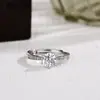 Anel Amazon Fine Moissanita com Seis Garras para Mulheres, Anel de Noivado Clássico Coroa Simulada de 1 Quilate Joia