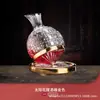 Decantador de vinho de cristal de alta qualidade com design giratório, aparência luxuosa e senso de elegância, projetado para decantação rápida