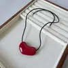 Zhang Yueer AKI Mesmo Estilo Esmalte Vermelho Amor Colar Feminino Luz Luxo Nicho High-end Corda Preta Colar Cadeia Clavícula Cadeia