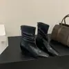 Botas Femininas Chuyuji de Salto Grosso para Tornozelo Botas Slim 2026 Outono/Inverno Novas Botas Pretas de Camurça com Bico Quadrado e Salto Escondido