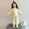 Conjunto Casual de Desenho Animado para Meninas Outono 2026 Novo Estilo Roupa de Duas Peças Elegante da Moda para Bebês e Crianças Primavera