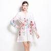 Vestido de estilo europeo y americano 2024 con escote en V, moda nueva, estampado de caleidoscopio, algodón y lino, manga larga, flor de posicionamiento, cintura elástica
