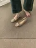 Primeiro Encontro Temporada Versão Coreana Estilo Versátil e Gentil Sapatos de Festa com Fivela Quadrada de Metal, Bico Quadrado Baixo, Sapatos de Camurça Solos para Mulheres com Elevação Interna de Altura